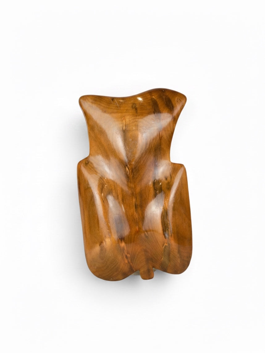 Embajada Vintage Patzcuaro Leaf Tray for home decor, featuring a detailed leaf design in natural finish.