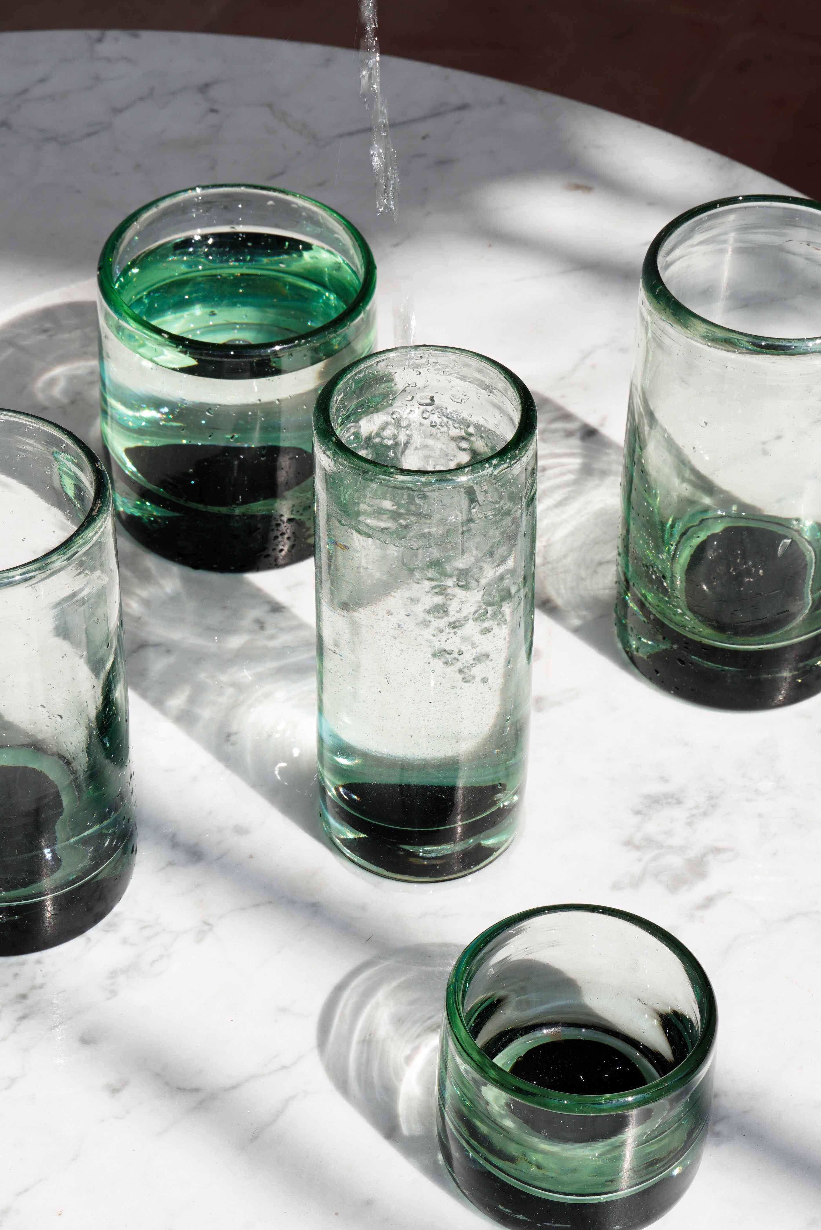 Embajada Black Base Collins Glass