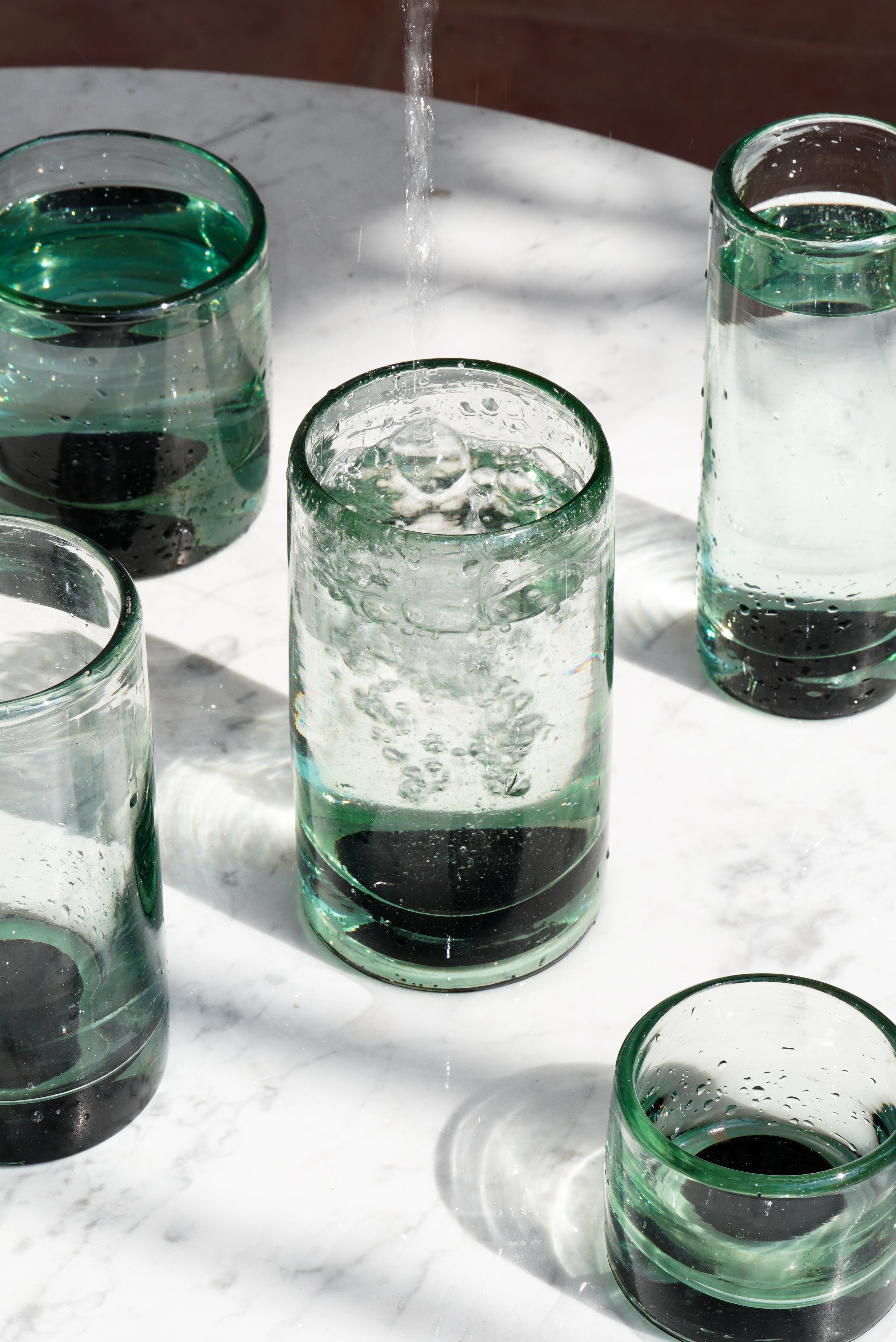 Embajada Black Base Beer Pint Glass