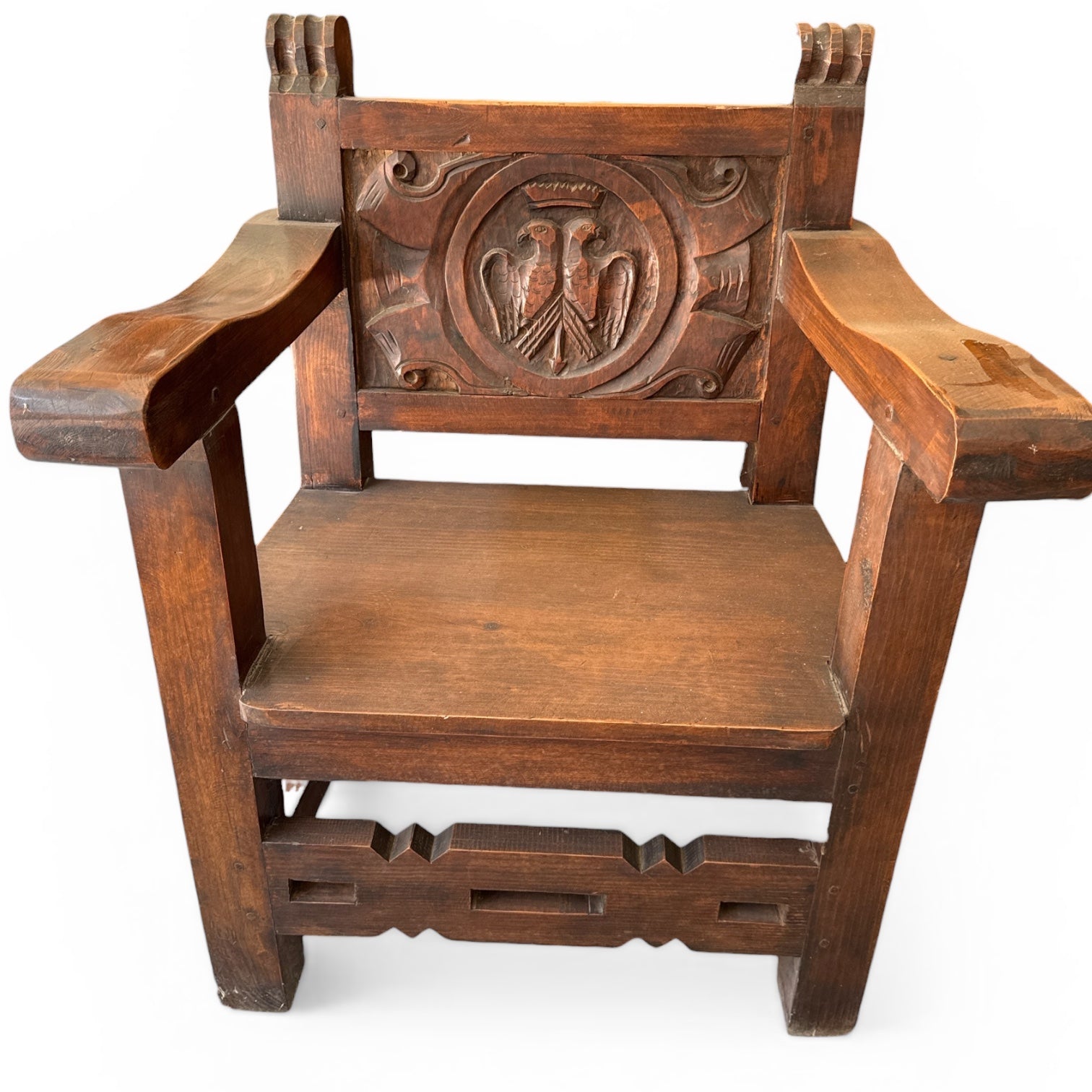 Trono Chair in Tinted Pine