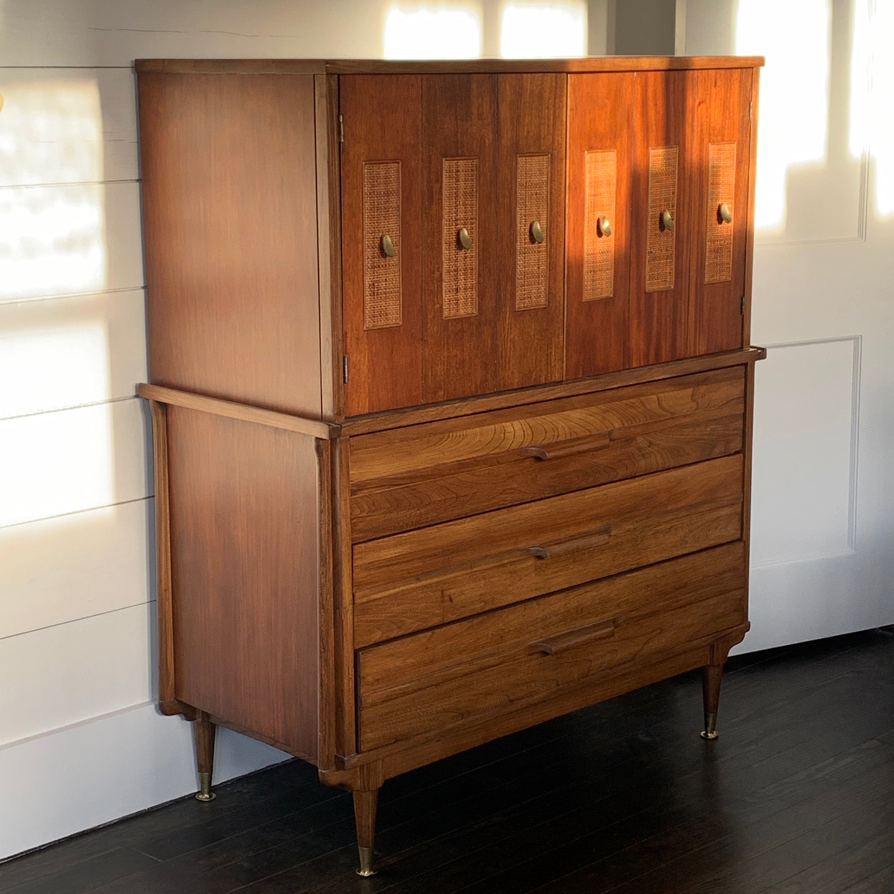 Malinche Chiffonier from the "Escandinava" line. C.1960s