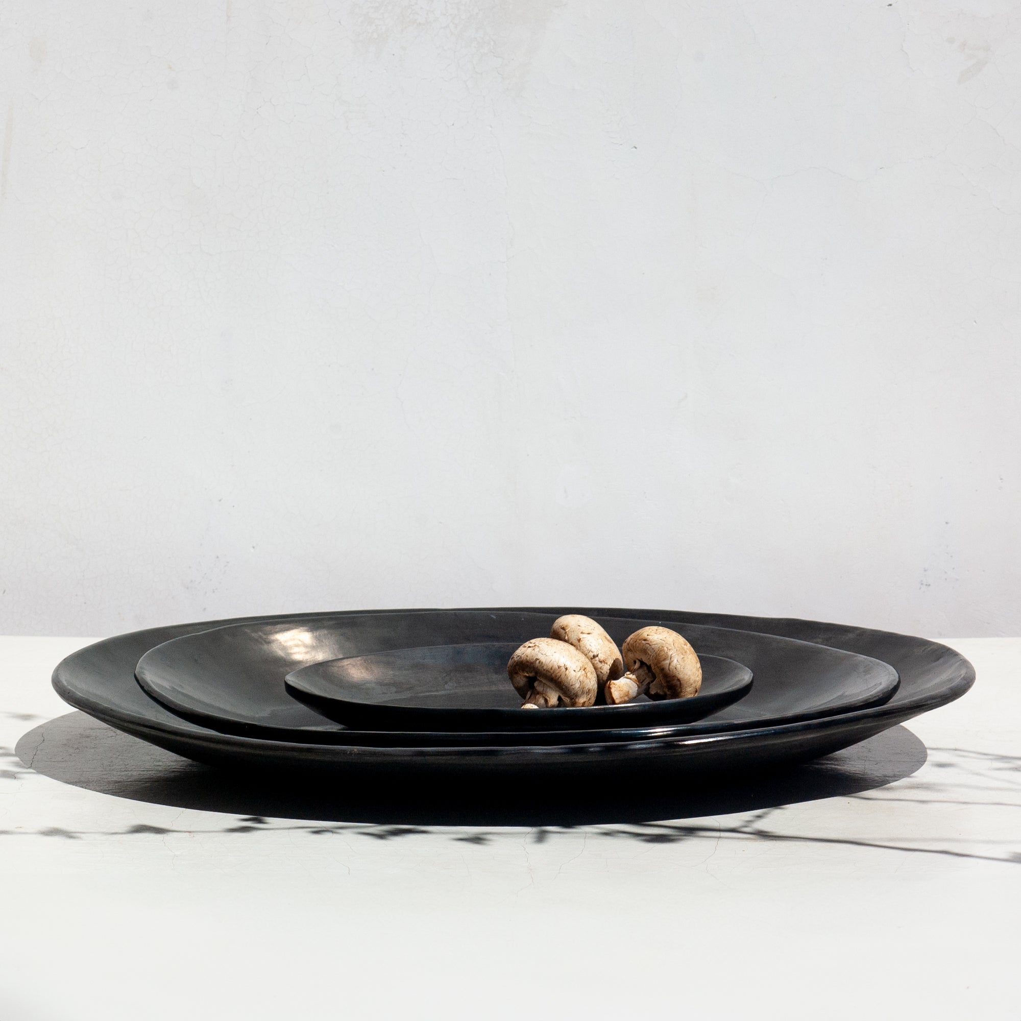 Rosetta Platter Black Clay