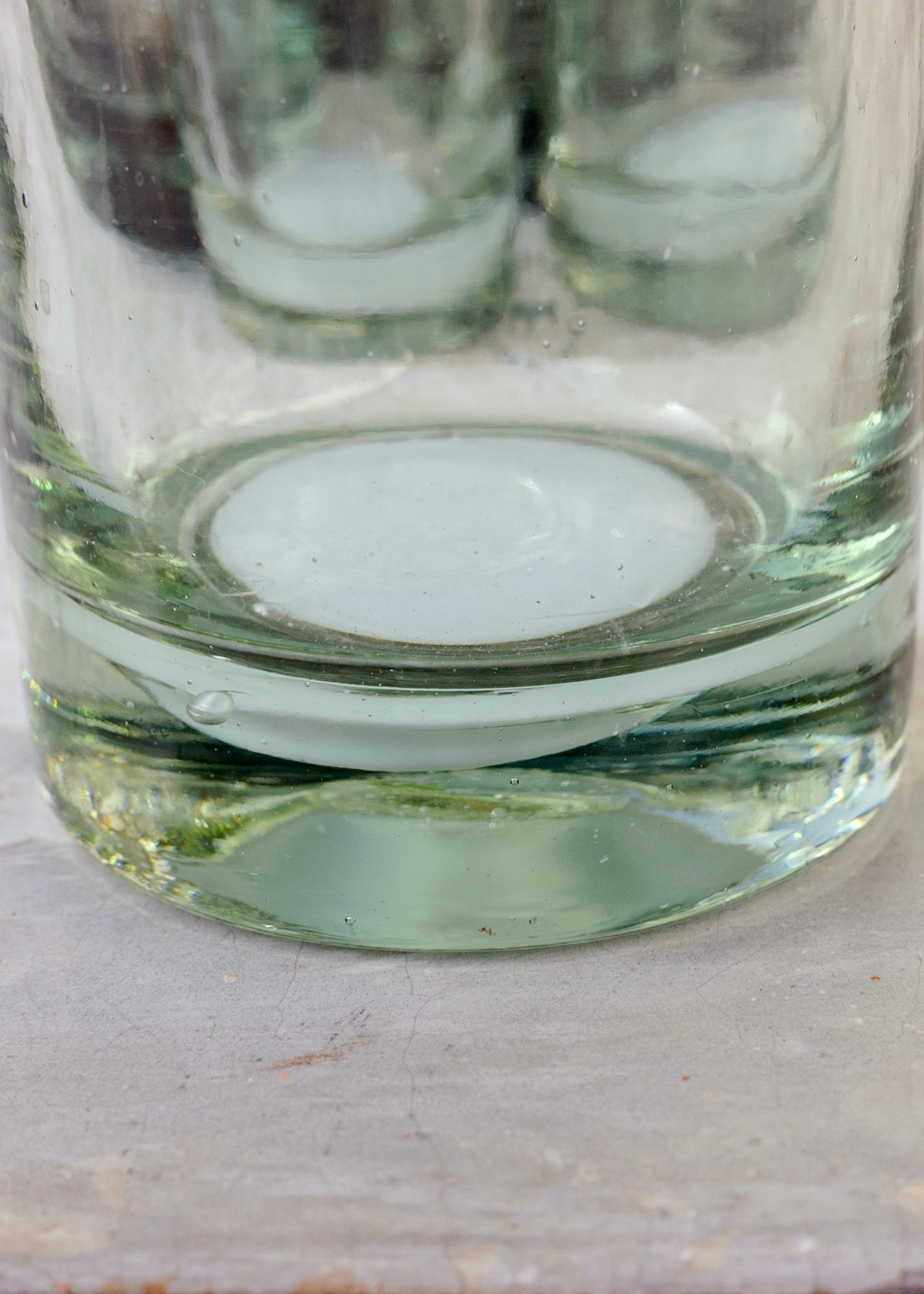 Embajada White Base Whiskey Glass