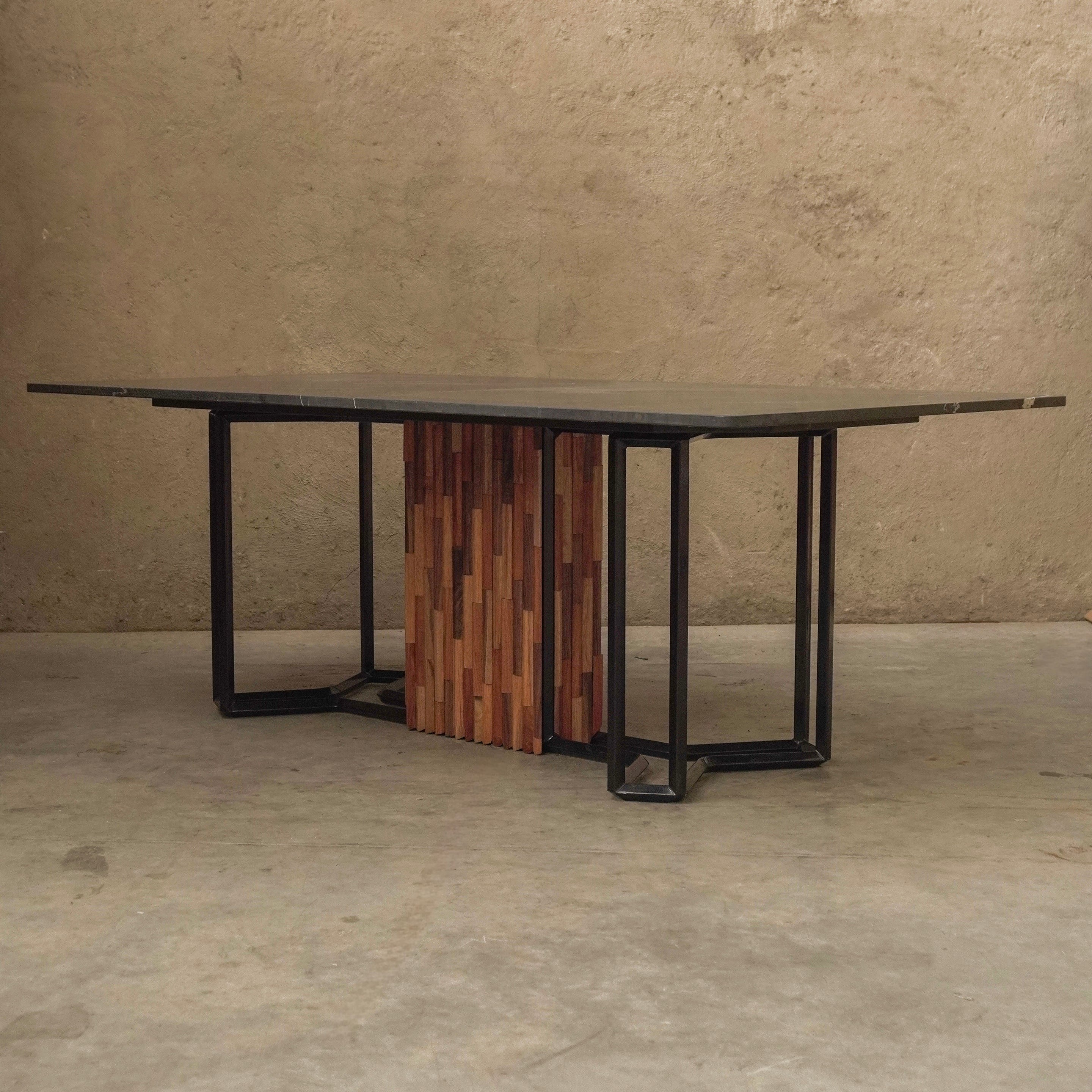 IDEA Metal and Marble DINNING TABLE