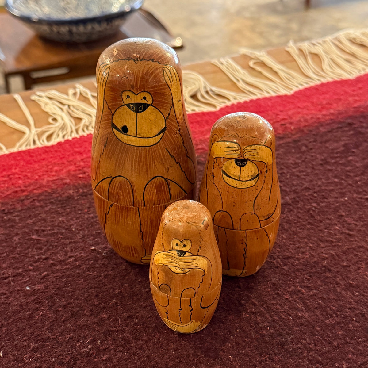 Set of three Embajada Vintage monkey nesting boxes for home decor, featuring colorful, handcrafted wooden animal designs.