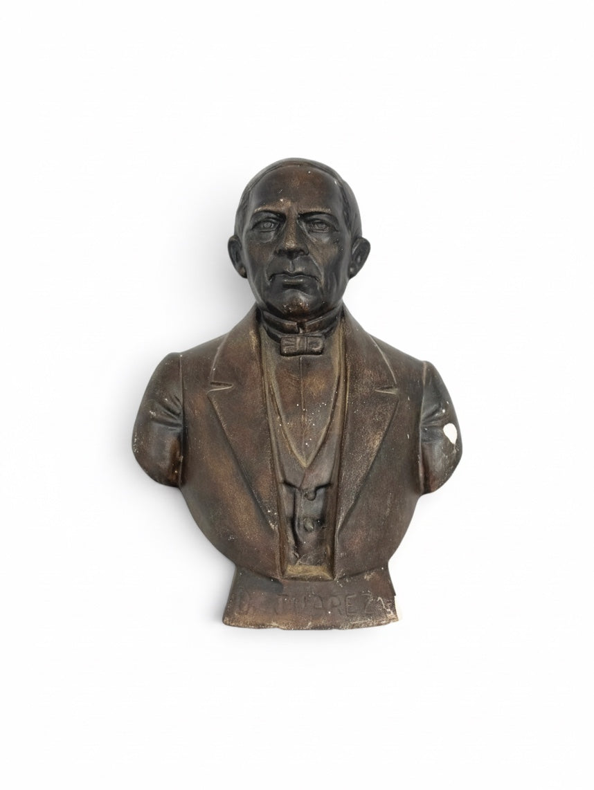 Plaster bust of Benito Juarez, vintage home decor from Oaxaca, circa 1940s, by Embajada Vintage, detailed and historic sculpture.