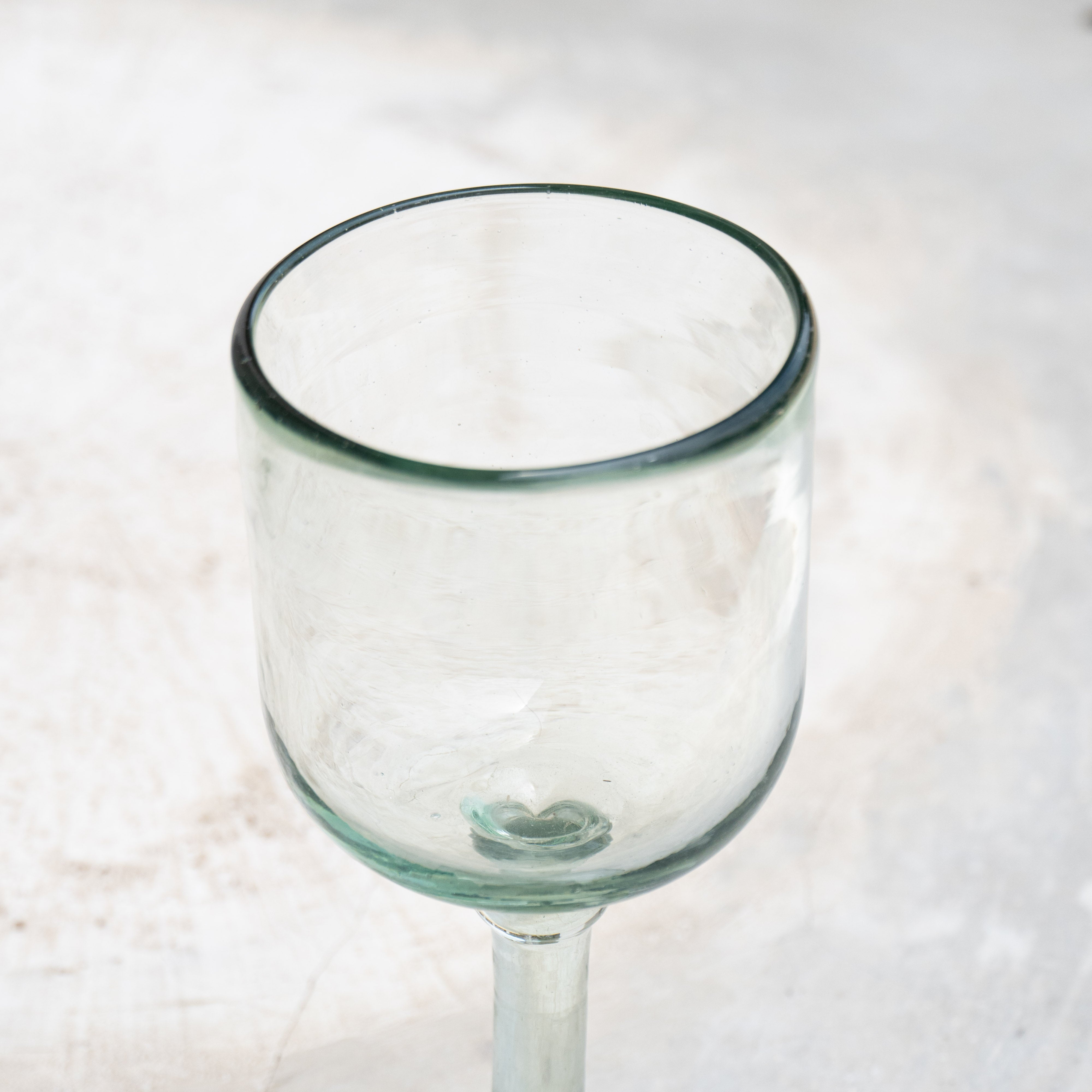 Clasico Clear Wine Glass