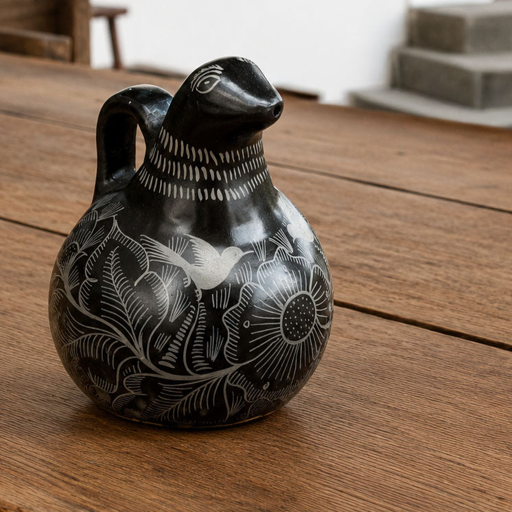 Huancito Clay Small Lizard Pitcher